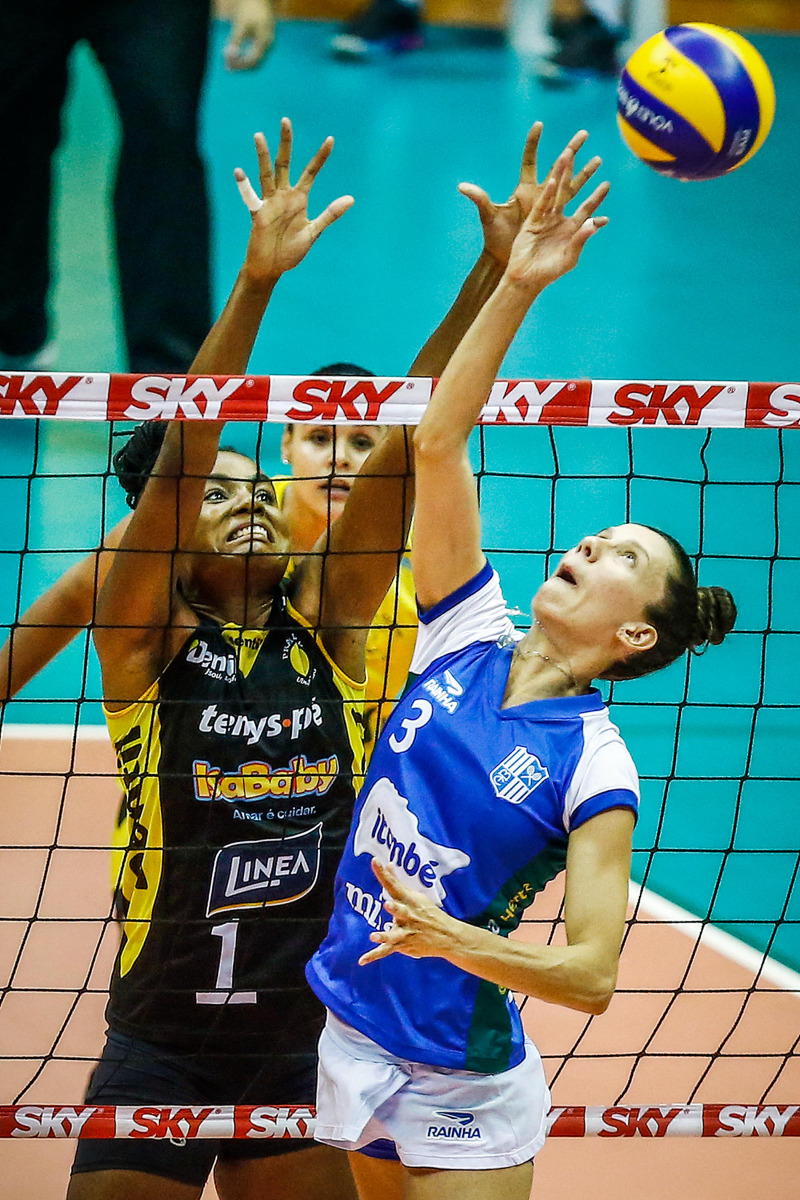 https://cdn-voleidigital-cbv-1.yapoli.com/final_adulto_uberlandia_feminino_26042019_26.jpg