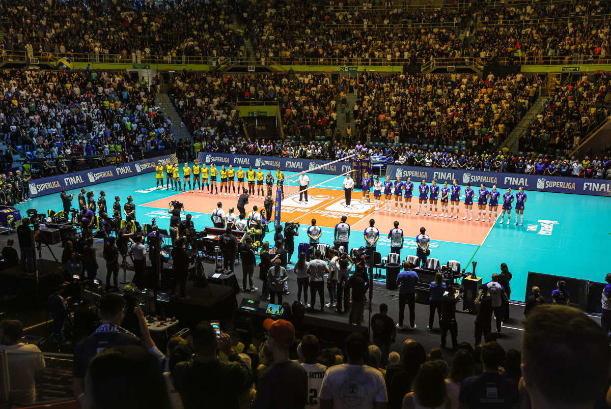 https://cdn-voleidigital-cbv-1.yapoli.com/final_da_superliga_feminina_2025_2026_superliga_feminina_final_adulto_feminino_sao_paulo_03052026_0.jpg