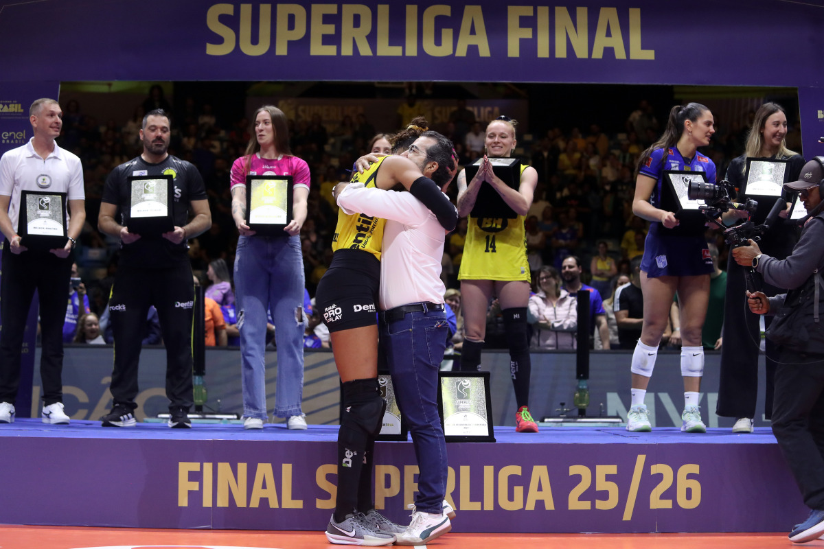 https://cdn-voleidigital-cbv-1.yapoli.com/final_da_superliga_feminina_2025_2026_superliga_feminina_final_adulto_feminino_sao_paulo_03052026_101.jpg