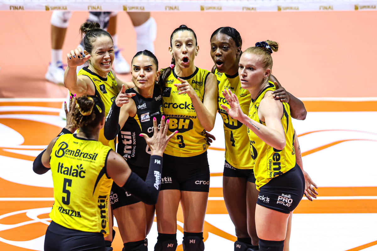 https://cdn-voleidigital-cbv-1.yapoli.com/final_da_superliga_feminina_2025_2026_superliga_feminina_final_adulto_feminino_sao_paulo_03052026_11.jpg