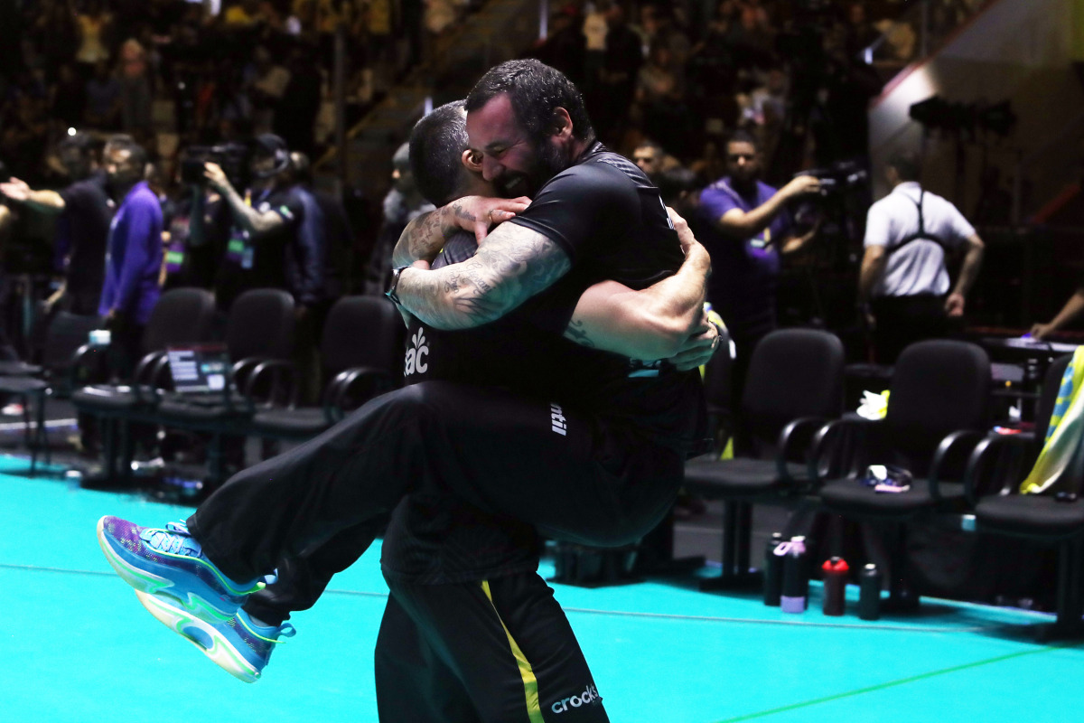 https://cdn-voleidigital-cbv-1.yapoli.com/final_da_superliga_feminina_2025_2026_superliga_feminina_final_adulto_feminino_sao_paulo_03052026_118.jpg