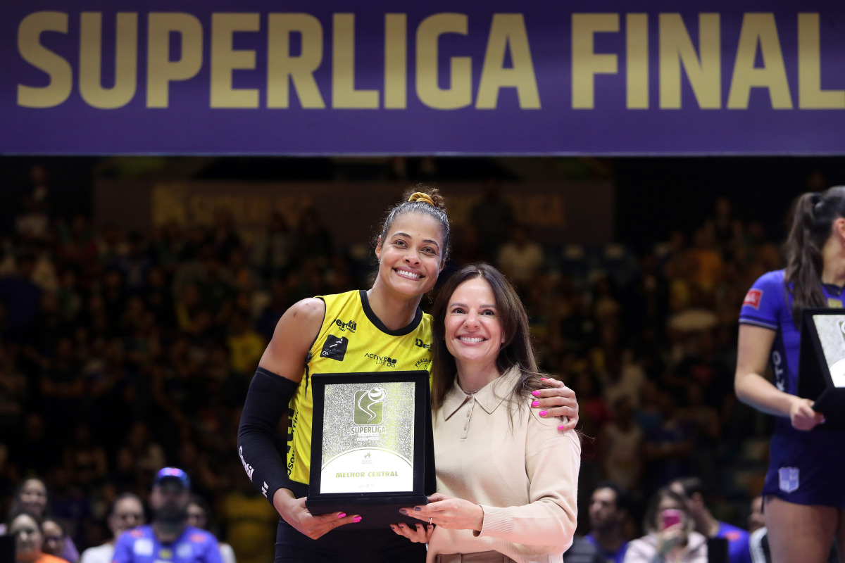 https://cdn-voleidigital-cbv-1.yapoli.com/final_da_superliga_feminina_2025_2026_superliga_feminina_final_adulto_feminino_sao_paulo_03052026_120.jpg