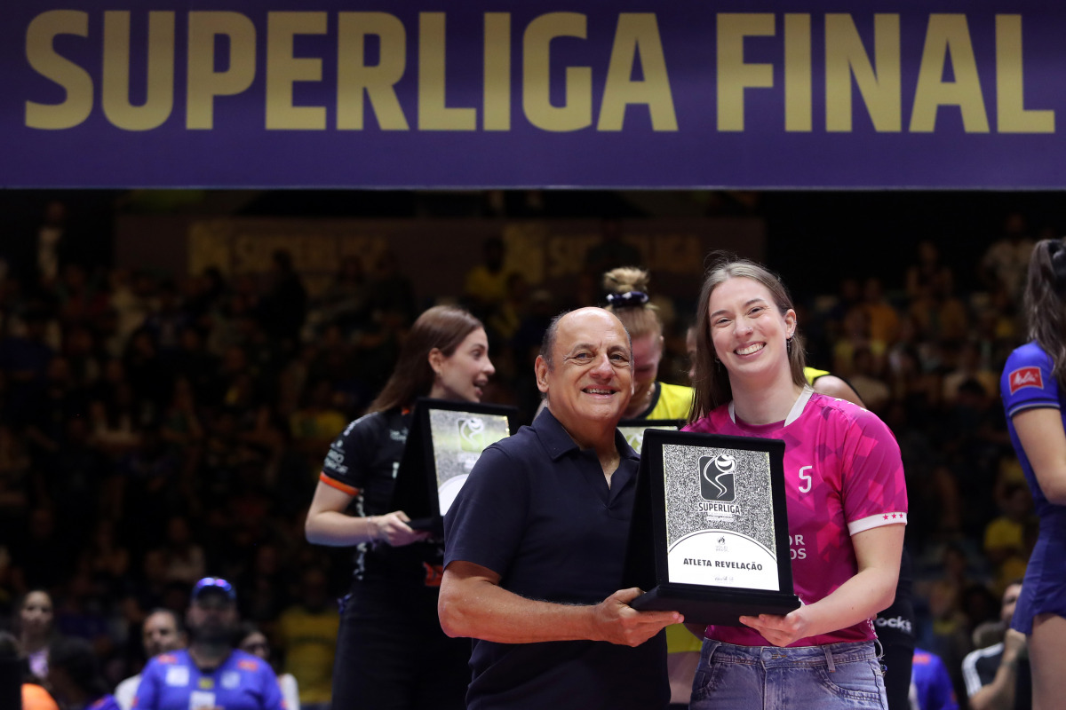 https://cdn-voleidigital-cbv-1.yapoli.com/final_da_superliga_feminina_2025_2026_superliga_feminina_final_adulto_feminino_sao_paulo_03052026_124.jpg