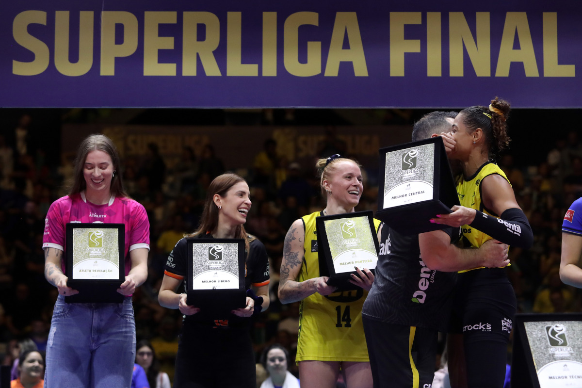 https://cdn-voleidigital-cbv-1.yapoli.com/final_da_superliga_feminina_2025_2026_superliga_feminina_final_adulto_feminino_sao_paulo_03052026_126.jpg
