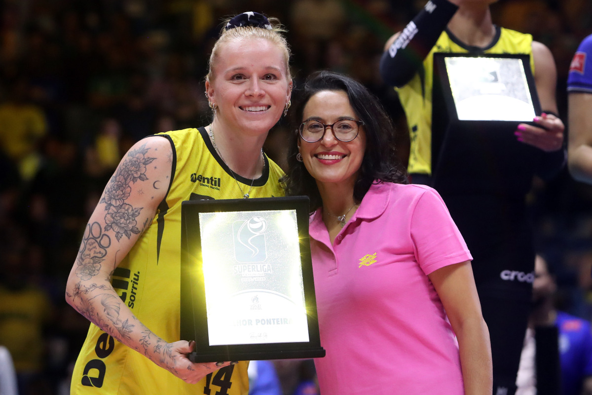 https://cdn-voleidigital-cbv-1.yapoli.com/final_da_superliga_feminina_2025_2026_superliga_feminina_final_adulto_feminino_sao_paulo_03052026_127.jpg