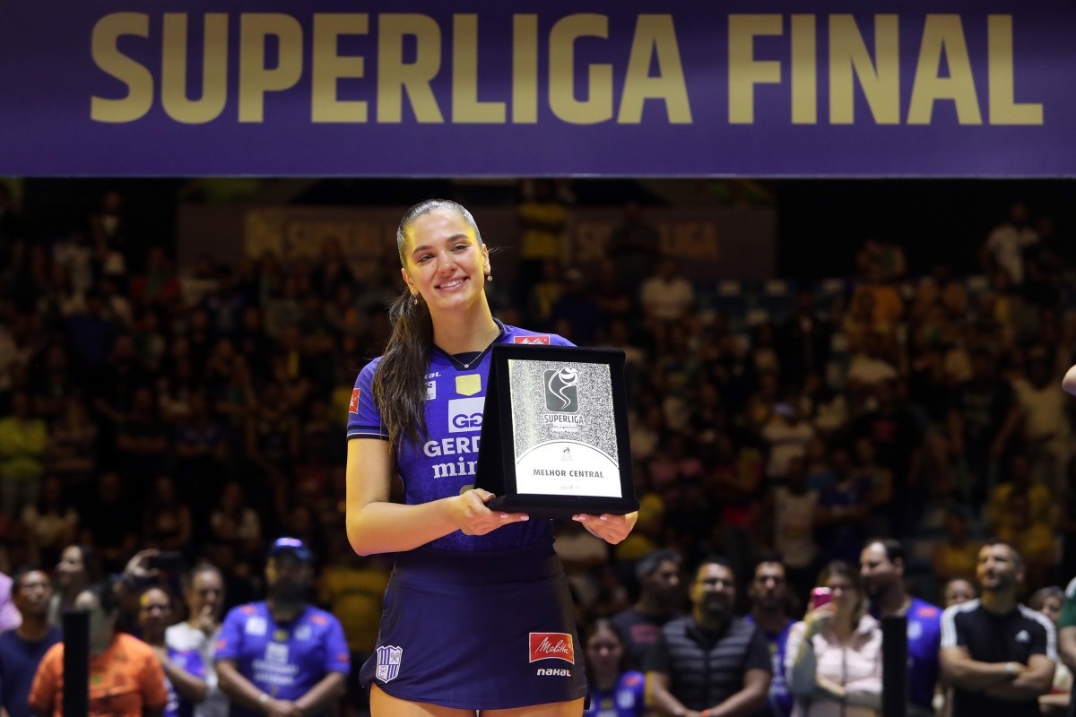 https://cdn-voleidigital-cbv-1.yapoli.com/final_da_superliga_feminina_2025_2026_superliga_feminina_final_adulto_feminino_sao_paulo_03052026_130.jpg