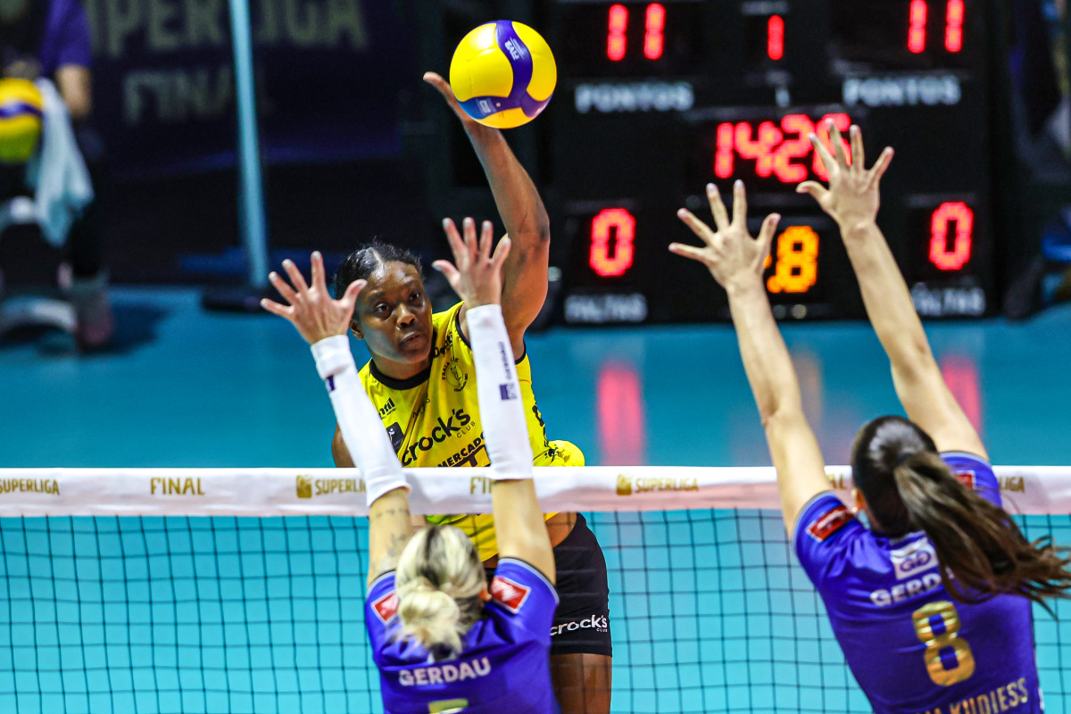 https://cdn-voleidigital-cbv-1.yapoli.com/final_da_superliga_feminina_2025_2026_superliga_feminina_final_adulto_feminino_sao_paulo_03052026_14.jpg