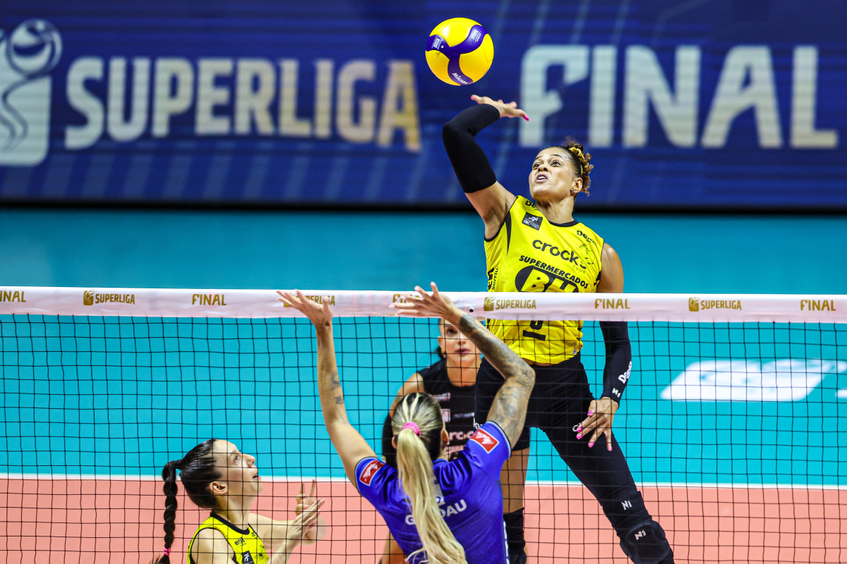 https://cdn-voleidigital-cbv-1.yapoli.com/final_da_superliga_feminina_2025_2026_superliga_feminina_final_adulto_feminino_sao_paulo_03052026_18.jpg
