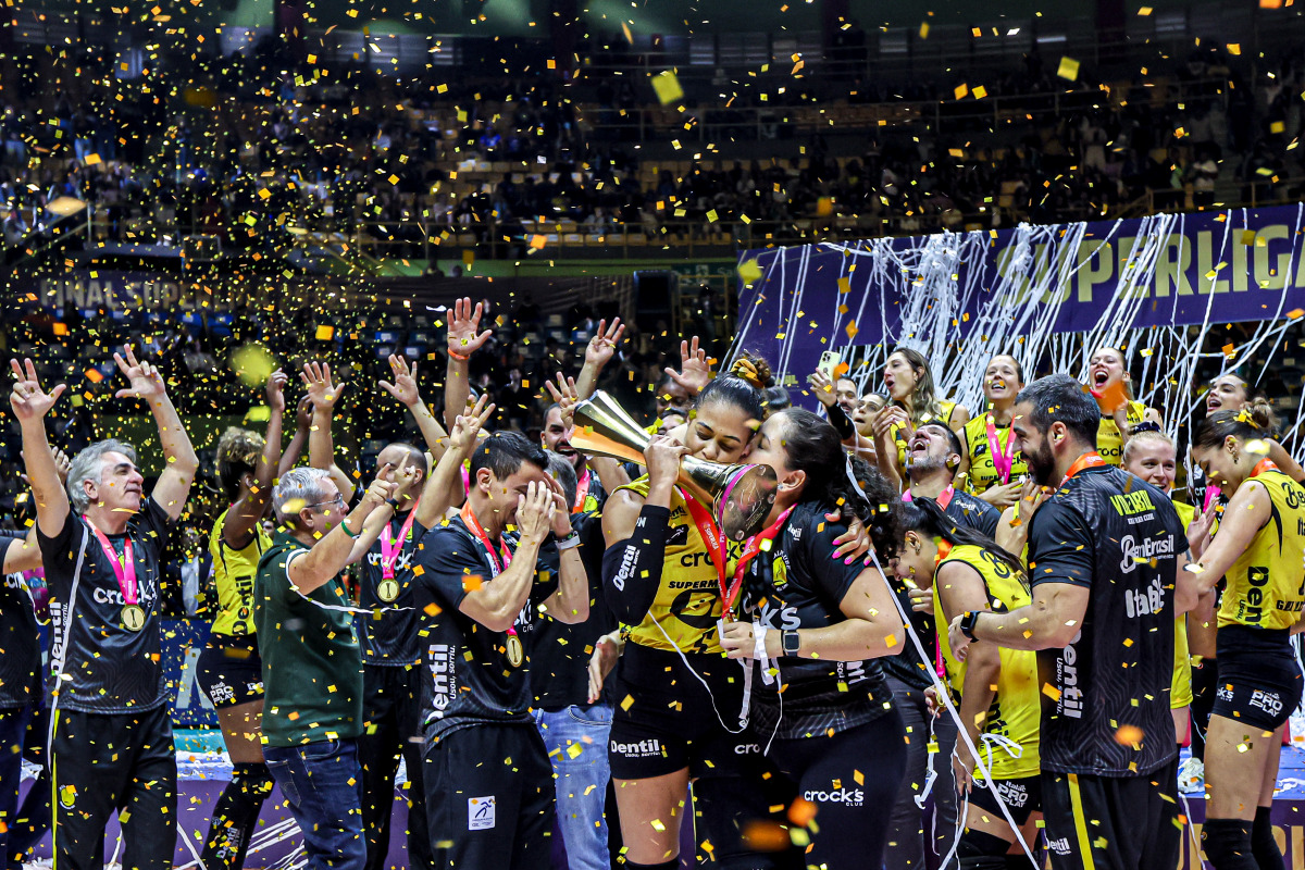 https://cdn-voleidigital-cbv-1.yapoli.com/final_da_superliga_feminina_2025_2026_superliga_feminina_final_adulto_feminino_sao_paulo_03052026_34.jpg