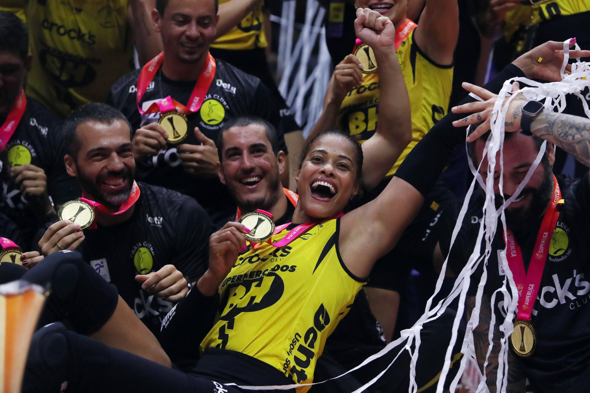 https://cdn-voleidigital-cbv-1.yapoli.com/final_da_superliga_feminina_2025_2026_superliga_feminina_final_adulto_feminino_sao_paulo_03052026_41.jpg