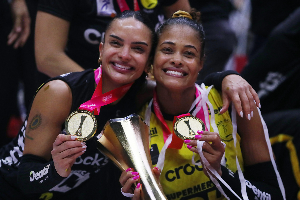 https://cdn-voleidigital-cbv-1.yapoli.com/final_da_superliga_feminina_2025_2026_superliga_feminina_final_adulto_feminino_sao_paulo_03052026_42.jpg