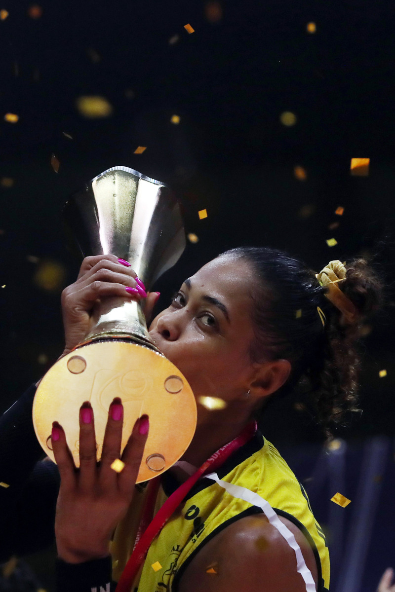 https://cdn-voleidigital-cbv-1.yapoli.com/final_da_superliga_feminina_2025_2026_superliga_feminina_final_adulto_feminino_sao_paulo_03052026_47.jpg