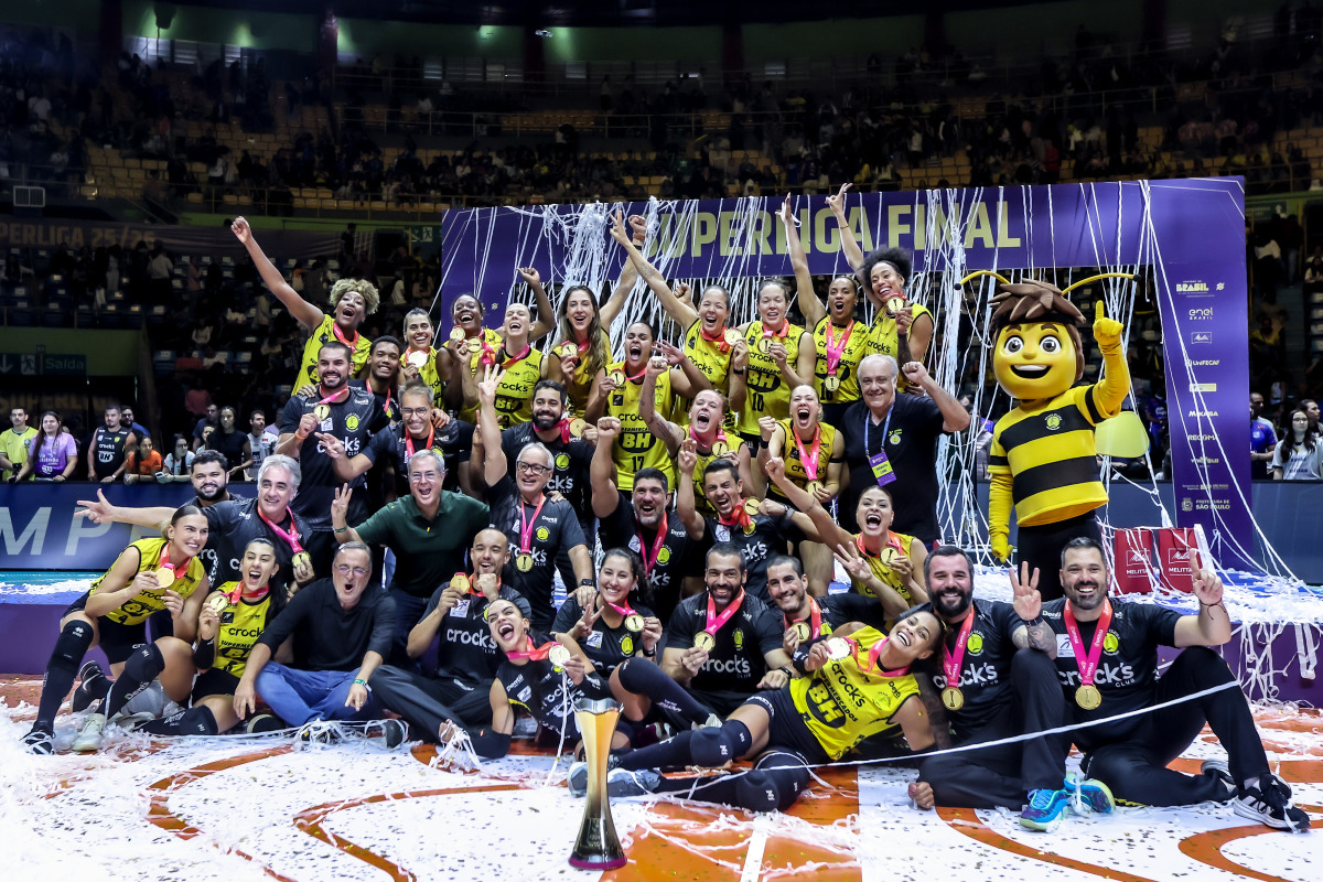 https://cdn-voleidigital-cbv-1.yapoli.com/final_da_superliga_feminina_2025_2026_superliga_feminina_final_adulto_feminino_sao_paulo_03052026_56.jpg