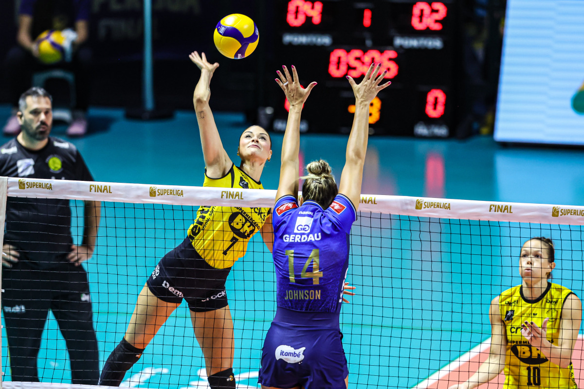 https://cdn-voleidigital-cbv-1.yapoli.com/final_da_superliga_feminina_2025_2026_superliga_feminina_final_adulto_feminino_sao_paulo_03052026_6.jpg