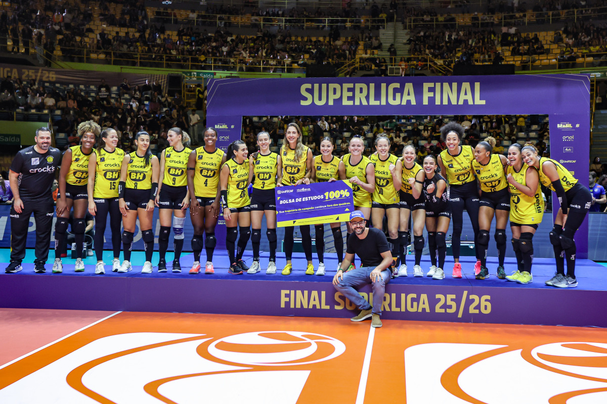 https://cdn-voleidigital-cbv-1.yapoli.com/final_da_superliga_feminina_2025_2026_superliga_feminina_final_adulto_feminino_sao_paulo_03052026_60.jpg