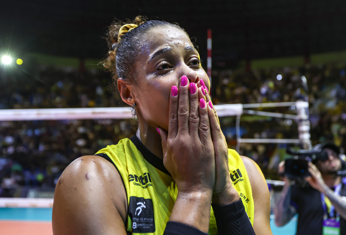 https://cdn-voleidigital-cbv-1.yapoli.com/final_da_superliga_feminina_2025_2026_superliga_feminina_final_adulto_feminino_sao_paulo_03052026_64.jpg