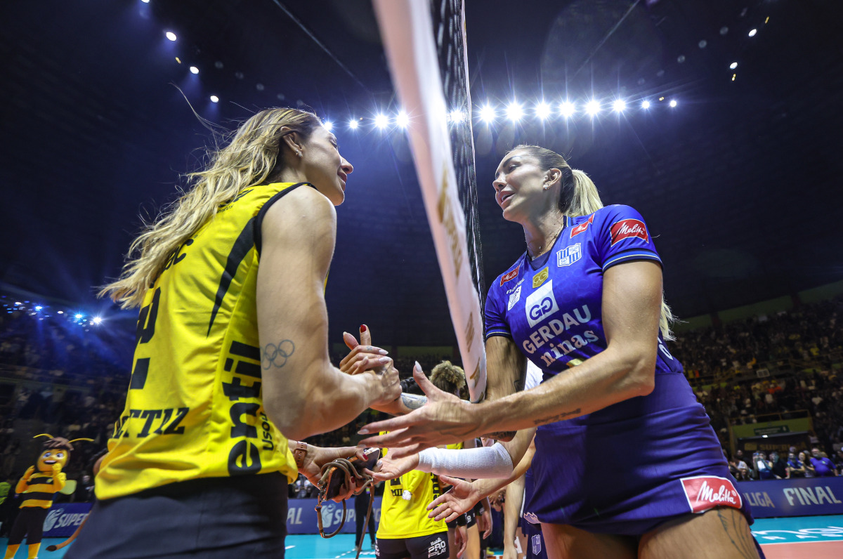 https://cdn-voleidigital-cbv-1.yapoli.com/final_da_superliga_feminina_2025_2026_superliga_feminina_final_adulto_feminino_sao_paulo_03052026_66.jpg