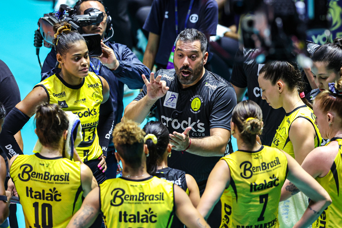 https://cdn-voleidigital-cbv-1.yapoli.com/final_da_superliga_feminina_2025_2026_superliga_feminina_final_adulto_feminino_sao_paulo_03052026_69.jpg