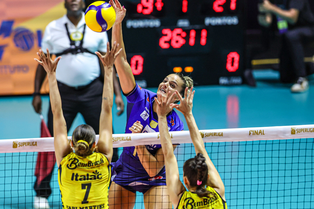 https://cdn-voleidigital-cbv-1.yapoli.com/final_da_superliga_feminina_2025_2026_superliga_feminina_final_adulto_feminino_sao_paulo_03052026_74.jpg