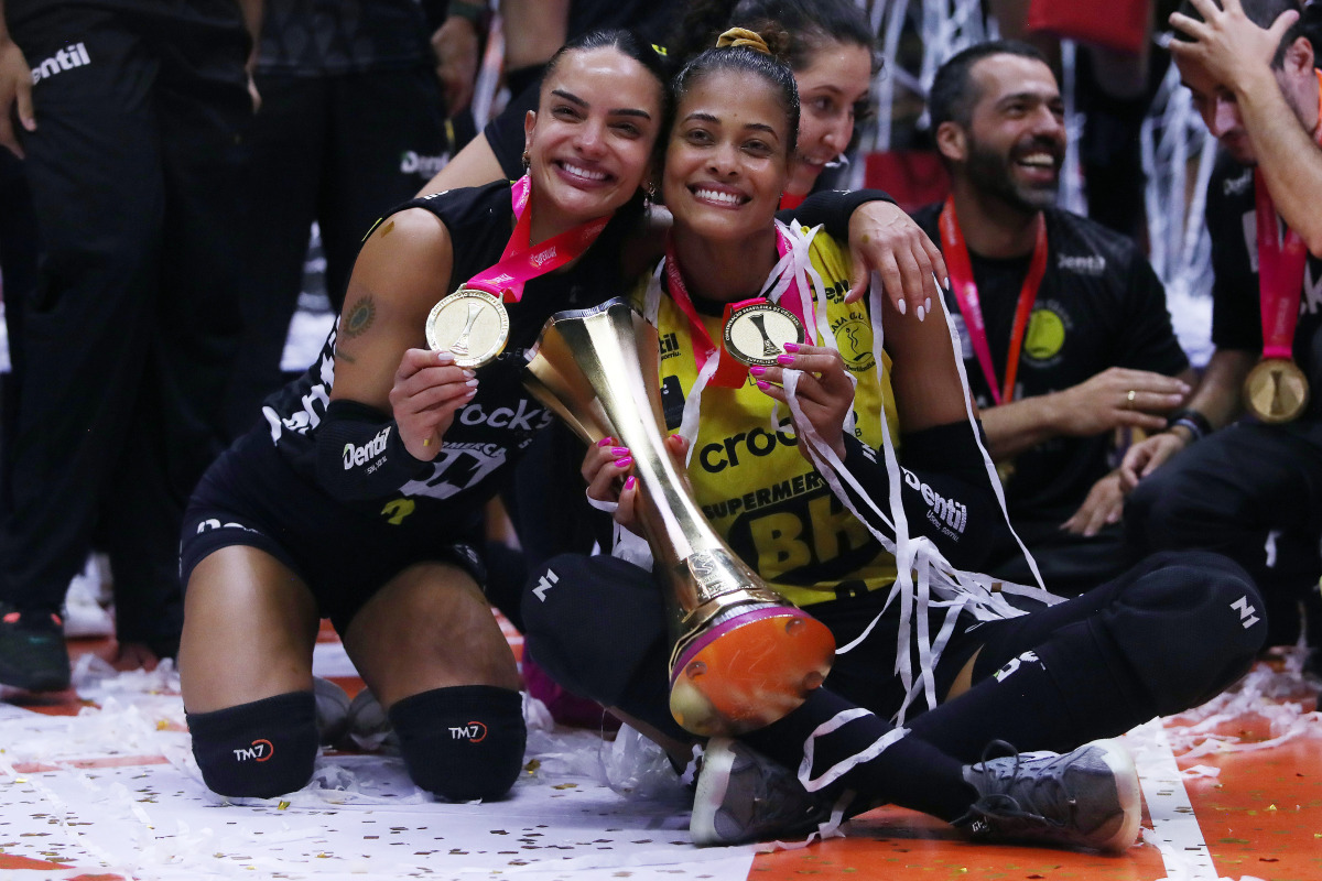 https://cdn-voleidigital-cbv-1.yapoli.com/final_da_superliga_feminina_2025_2026_superliga_feminina_final_adulto_feminino_sao_paulo_03052026_82.jpg