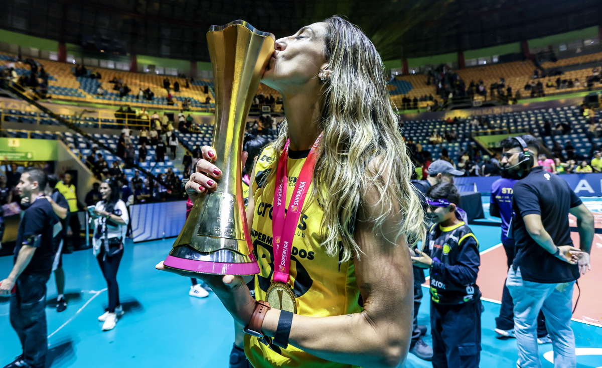 https://cdn-voleidigital-cbv-1.yapoli.com/final_da_superliga_feminina_2025_2026_superliga_feminina_final_adulto_feminino_sao_paulo_03052026_94.jpg