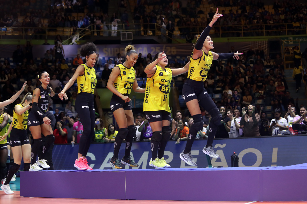 https://cdn-voleidigital-cbv-1.yapoli.com/final_da_superliga_feminina_2025_2026_superliga_feminina_final_adulto_feminino_sao_paulo_03052026_96.jpg