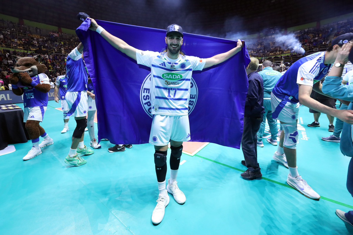 https://cdn-voleidigital-cbv-1.yapoli.com/final_superliga_masculina_sada_cruzeiro_x_volei_renata_superliga_masculina_nao_possui_adulto_masculino_sao_paulo_10052026_139.jpg