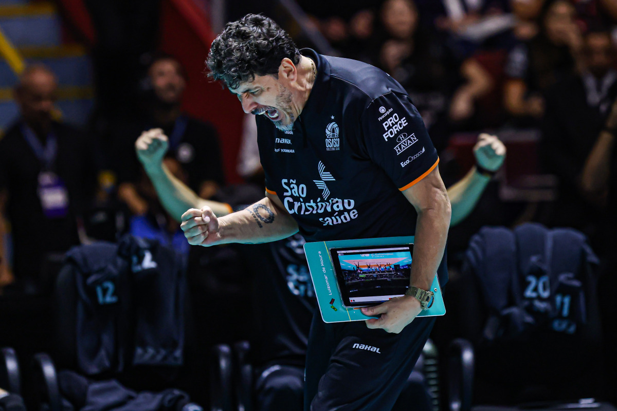 https://cdn-voleidigital-cbv-1.yapoli.com/superliga_feminina_2025_final_superliga_feminina_final_adulto_feminino_sao_paulo_01052025_30.jpg