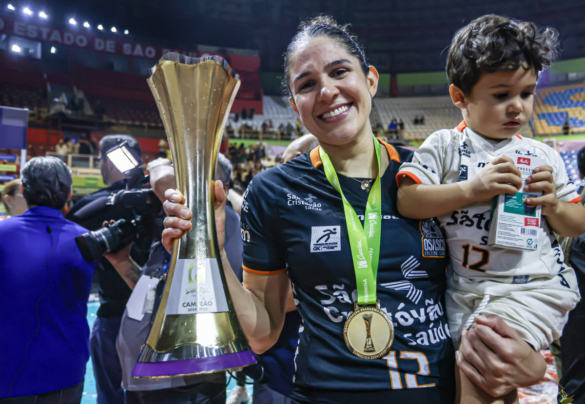 https://cdn-voleidigital-cbv-1.yapoli.com/superliga_feminina_2025_final_superliga_feminina_final_adulto_feminino_sao_paulo_01052025_36.jpg