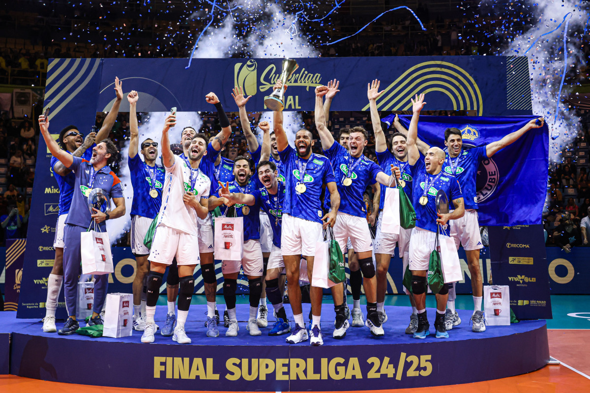 https://cdn-voleidigital-cbv-1.yapoli.com/superliga_masculina_2025_final_superliga_masculina_final_adulto_masculino_sao_paulo_04052025_100.jpg