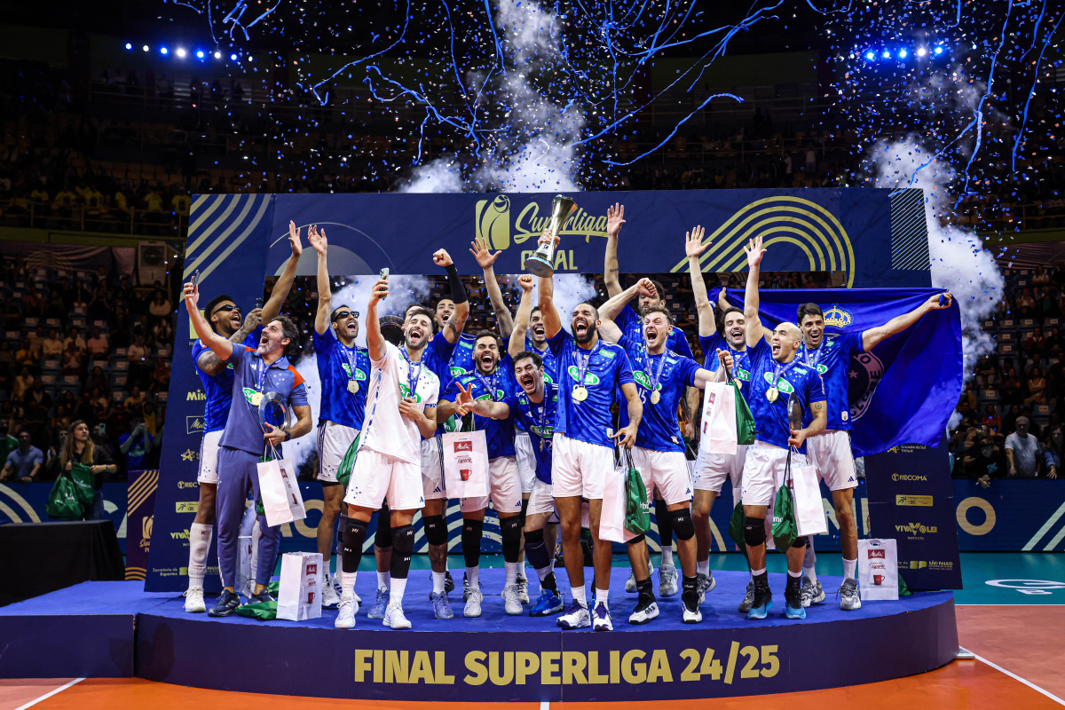 https://cdn-voleidigital-cbv-1.yapoli.com/superliga_masculina_2025_final_superliga_masculina_final_adulto_masculino_sao_paulo_04052025_101.jpg