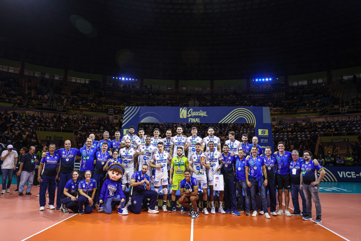 https://cdn-voleidigital-cbv-1.yapoli.com/superliga_masculina_2025_final_superliga_masculina_final_adulto_masculino_sao_paulo_04052025_103.jpg