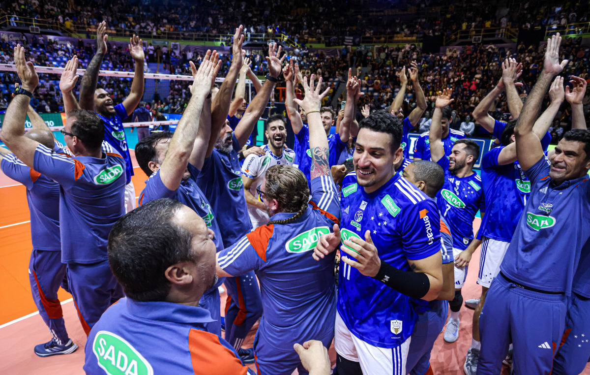 https://cdn-voleidigital-cbv-1.yapoli.com/superliga_masculina_2025_final_superliga_masculina_final_adulto_masculino_sao_paulo_04052025_111.jpg