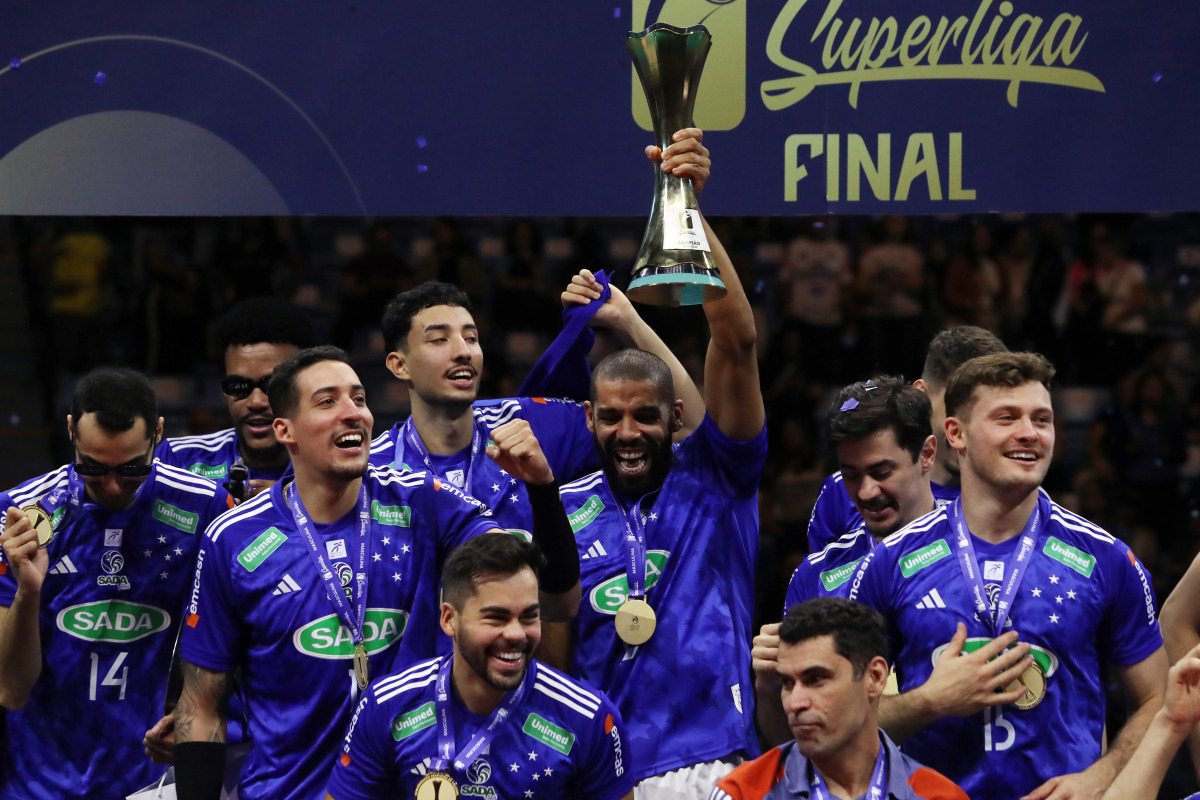 https://cdn-voleidigital-cbv-1.yapoli.com/superliga_masculina_2025_final_superliga_masculina_final_adulto_masculino_sao_paulo_04052025_115.jpg