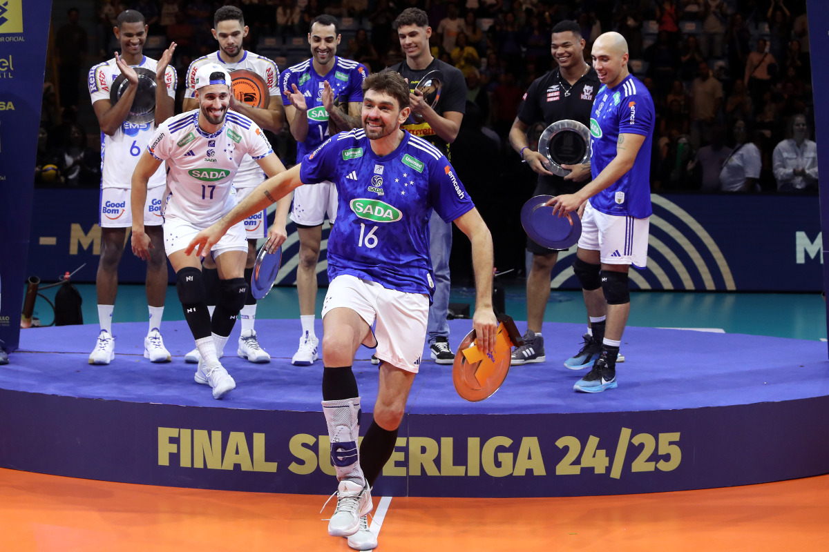 https://cdn-voleidigital-cbv-1.yapoli.com/superliga_masculina_2025_final_superliga_masculina_final_adulto_masculino_sao_paulo_04052025_130.jpg