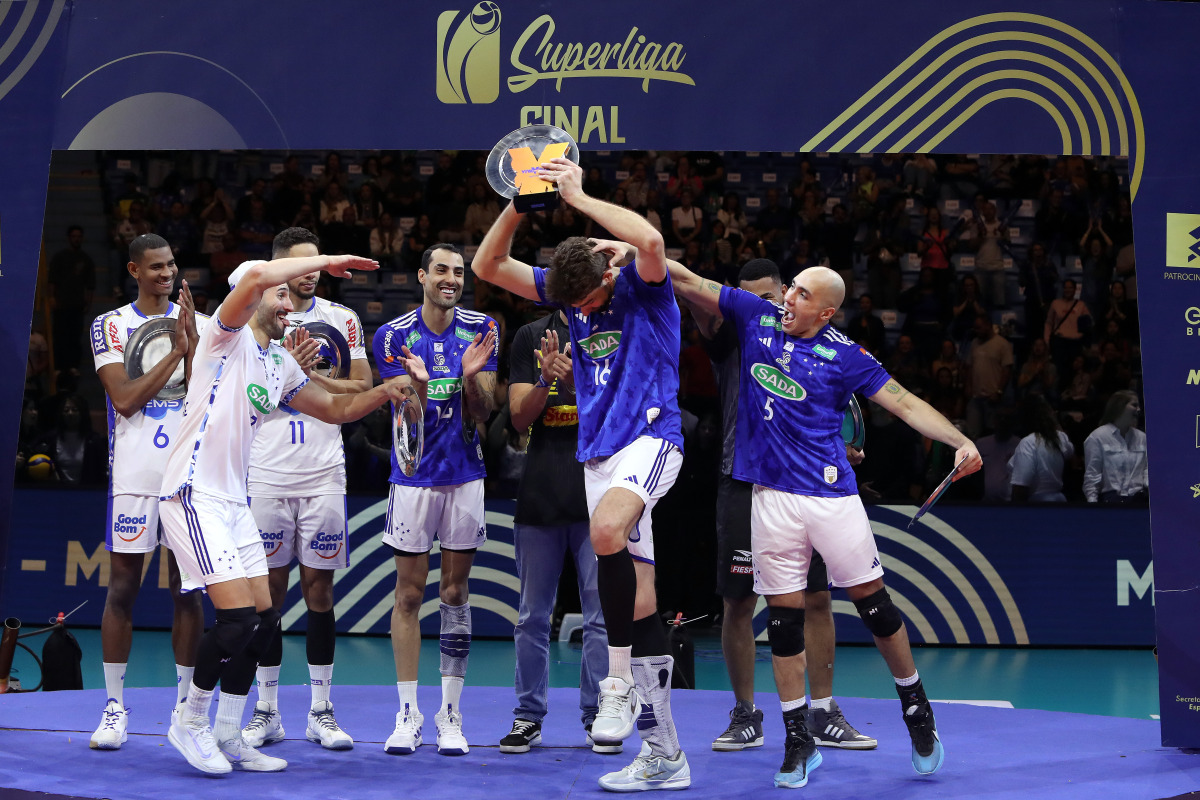 https://cdn-voleidigital-cbv-1.yapoli.com/superliga_masculina_2025_final_superliga_masculina_final_adulto_masculino_sao_paulo_04052025_133.jpg