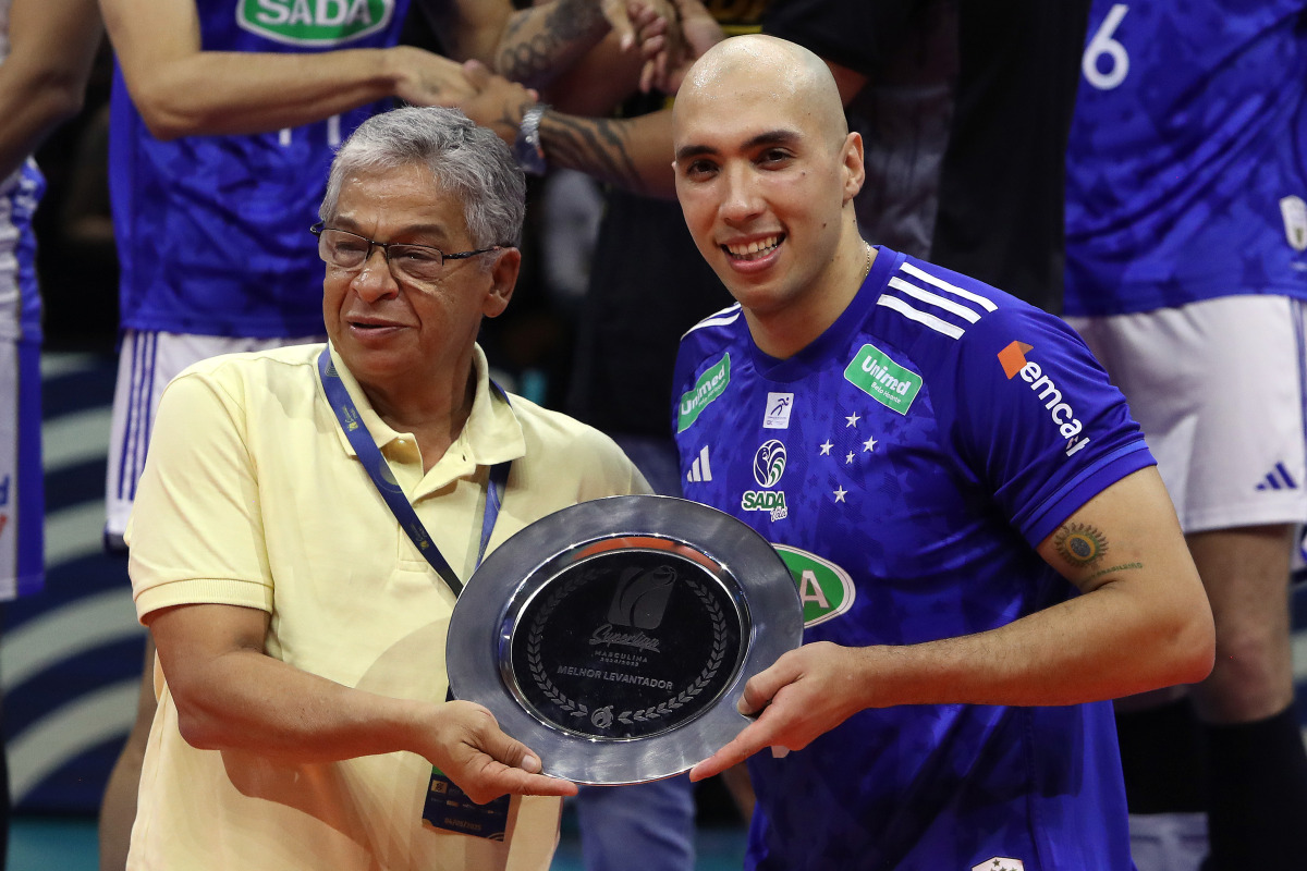 https://cdn-voleidigital-cbv-1.yapoli.com/superliga_masculina_2025_final_superliga_masculina_final_adulto_masculino_sao_paulo_04052025_146.jpg