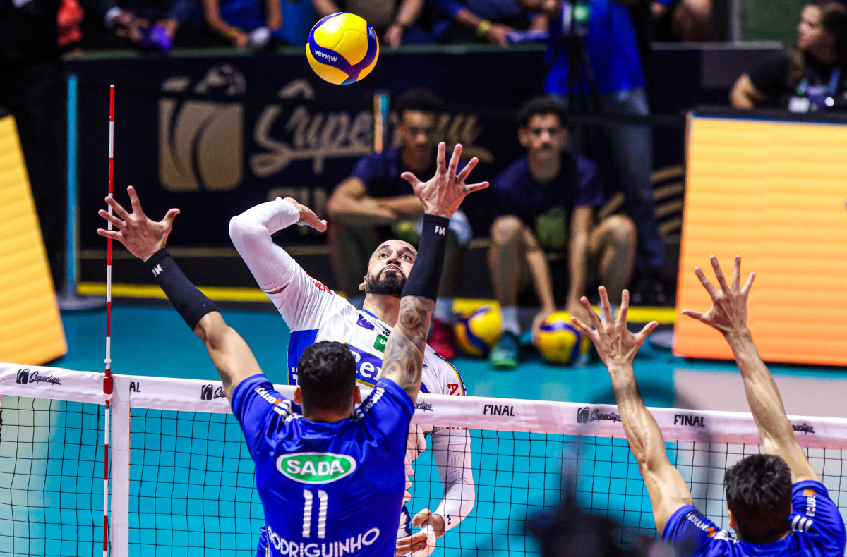 https://cdn-voleidigital-cbv-1.yapoli.com/superliga_masculina_2025_final_superliga_masculina_final_adulto_masculino_sao_paulo_04052025_17.jpg