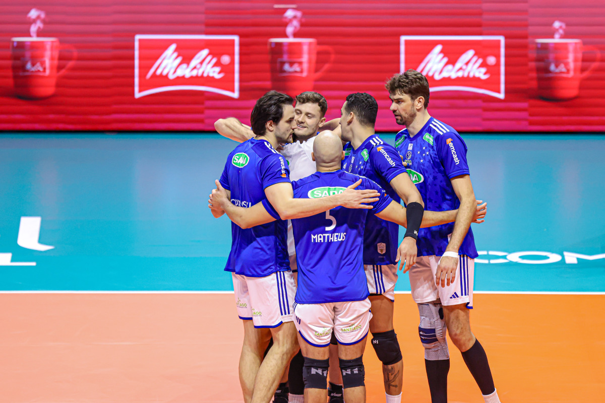 https://cdn-voleidigital-cbv-1.yapoli.com/superliga_masculina_2025_final_superliga_masculina_final_adulto_masculino_sao_paulo_04052025_32.jpg