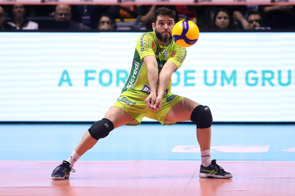 https://cdn-voleidigital-cbv-1.yapoli.com/superliga_masculina_2025_final_superliga_masculina_final_adulto_masculino_sao_paulo_04052025_44.jpg