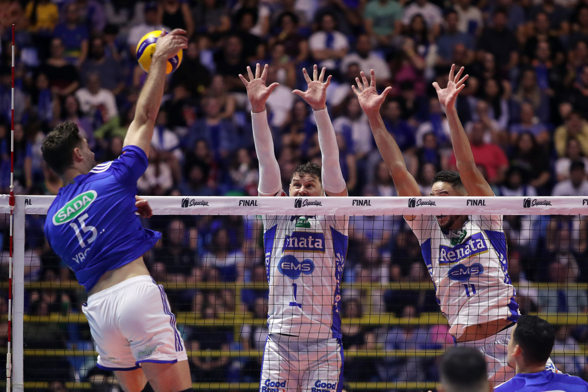 https://cdn-voleidigital-cbv-1.yapoli.com/superliga_masculina_2025_final_superliga_masculina_final_adulto_masculino_sao_paulo_04052025_45.jpg