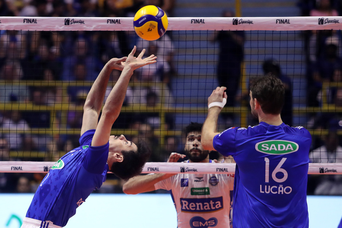 https://cdn-voleidigital-cbv-1.yapoli.com/superliga_masculina_2025_final_superliga_masculina_final_adulto_masculino_sao_paulo_04052025_50.jpg