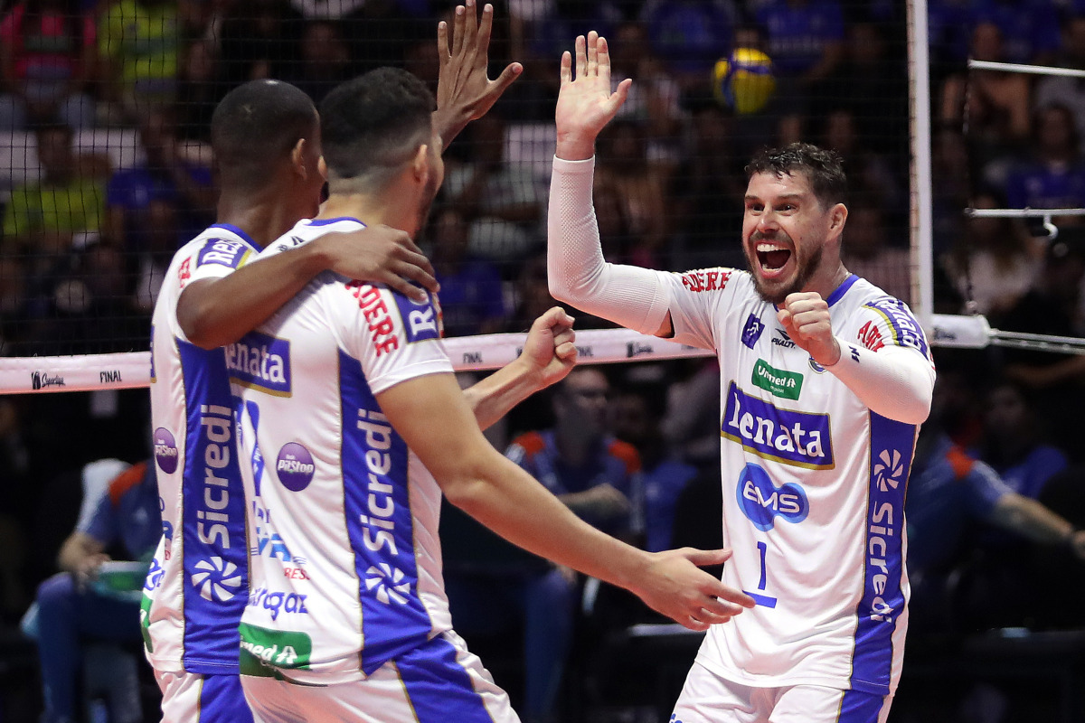 https://cdn-voleidigital-cbv-1.yapoli.com/superliga_masculina_2025_final_superliga_masculina_final_adulto_masculino_sao_paulo_04052025_57.jpg