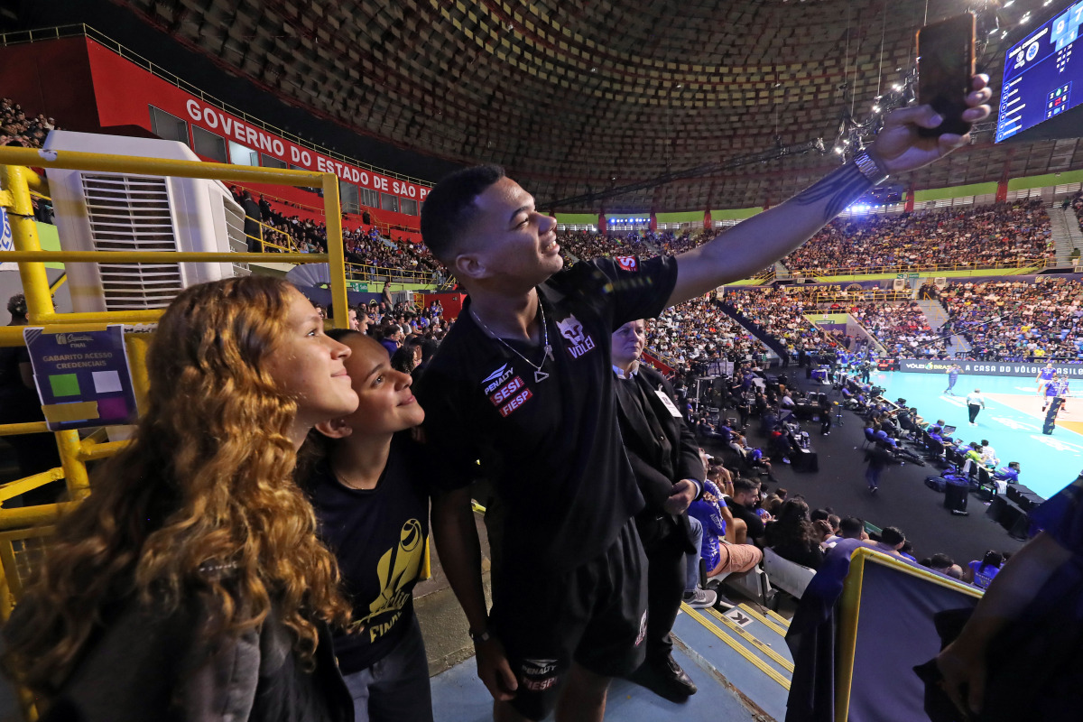 https://cdn-voleidigital-cbv-1.yapoli.com/superliga_masculina_2025_final_superliga_masculina_final_adulto_masculino_sao_paulo_04052025_66.jpg