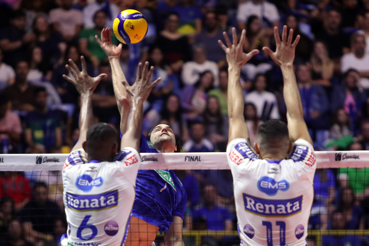 https://cdn-voleidigital-cbv-1.yapoli.com/superliga_masculina_2025_final_superliga_masculina_final_adulto_masculino_sao_paulo_04052025_70.jpg
