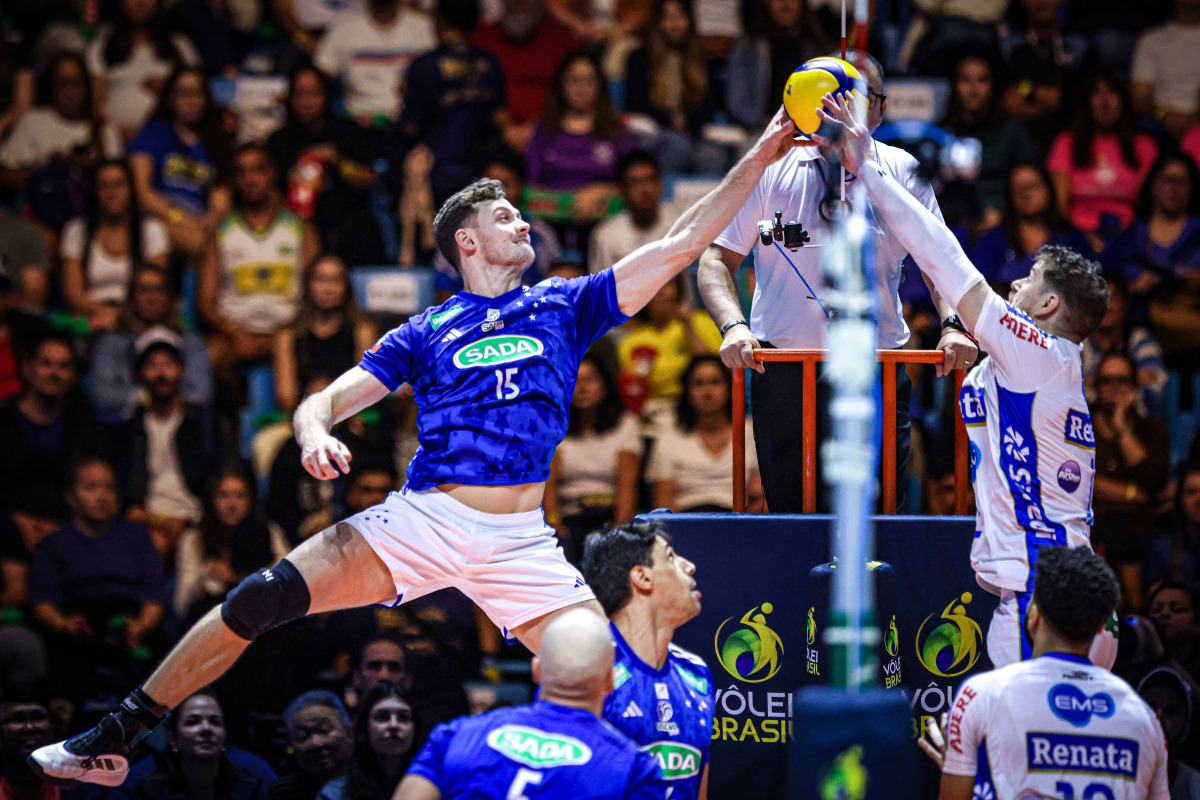 https://cdn-voleidigital-cbv-1.yapoli.com/superliga_masculina_2025_final_superliga_masculina_final_adulto_masculino_sao_paulo_04052025_83.jpg