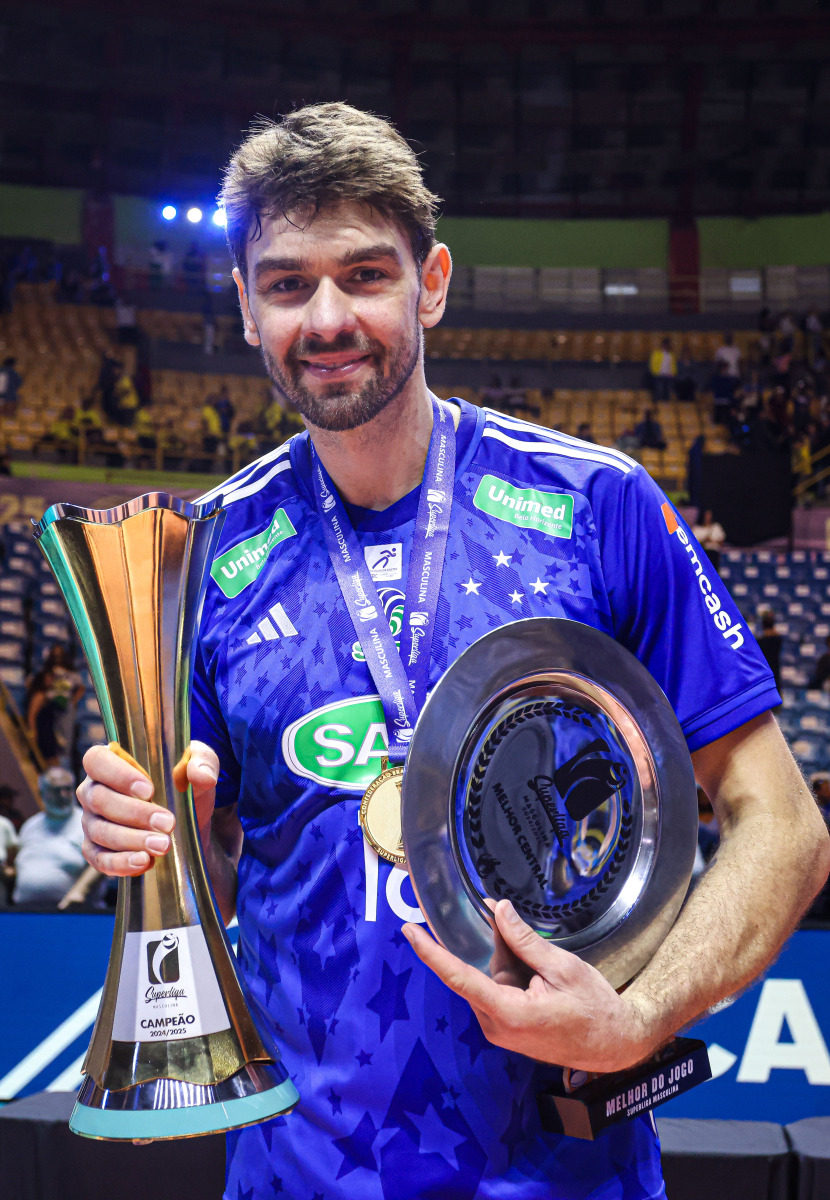 https://cdn-voleidigital-cbv-1.yapoli.com/superliga_masculina_2025_final_superliga_masculina_final_adulto_masculino_sao_paulo_04052025_96.jpg